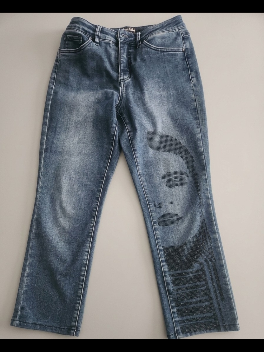Joseph Ribkoff Slim-fit Jeans W/ Rhinestone Face Silhouette Design. Size US 8.